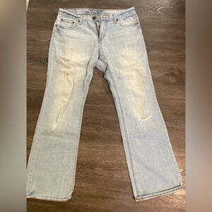 Original Men Old navy bootcut jeans
Measurements: 33W 32L
Color: blue